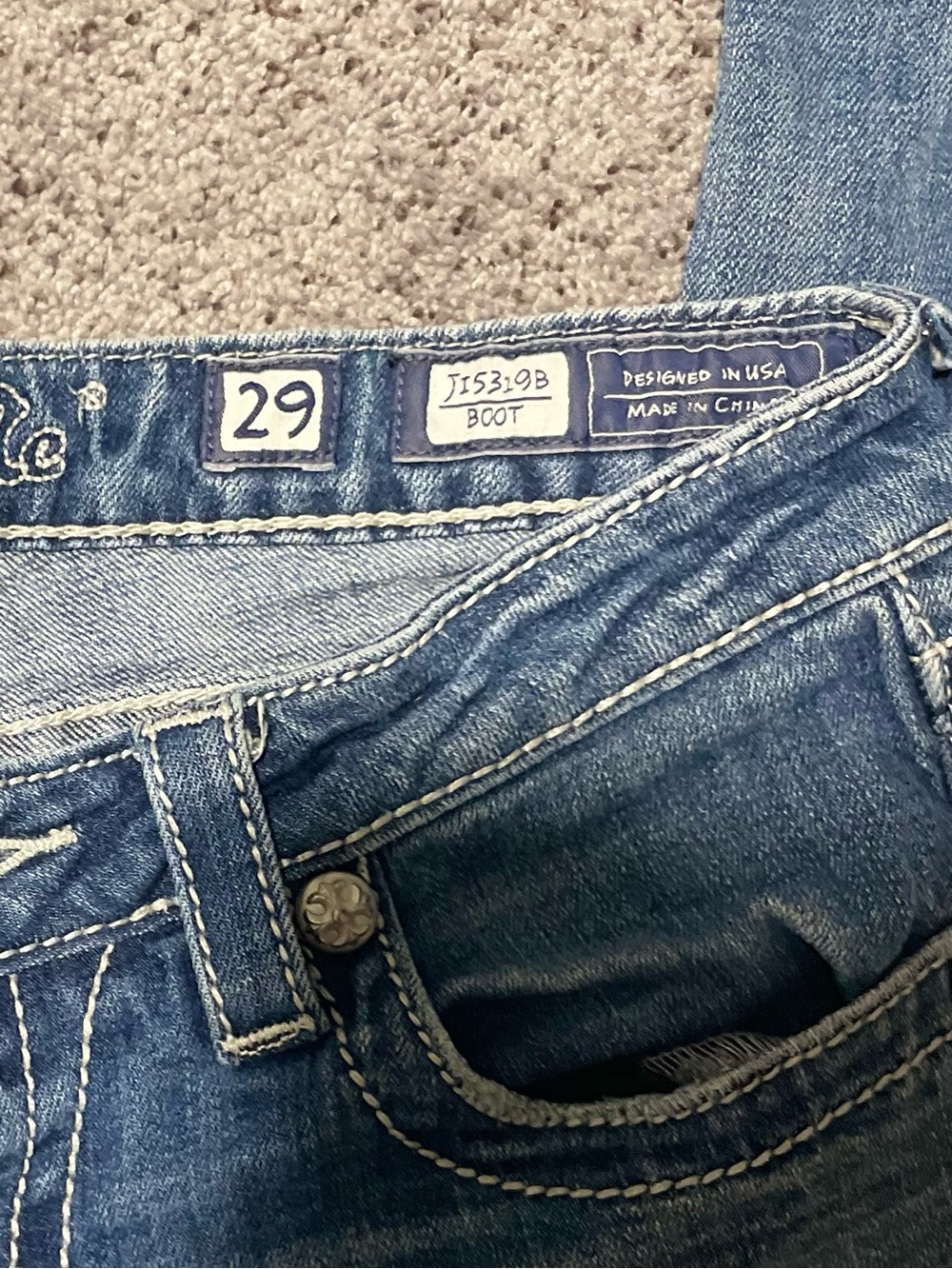 Miss Me Bootcut Jeans Size 29 Y2K Rhinestone Pocket Stretch Denim Western - Picture 7 of 10